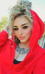 Nicole Romans's Instagram, Twitter & Facebook