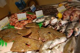 Fresh Seafood In Abundance At This Poissonerie Fish Market On L Ile D Yeu France Photo Taken By Me July 2010 Food Market Food Fresh Seafood