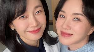 Adu Gaya Uhm Jung-hwa dan Myung Se-bin dari Serial Drama Doctor Cha