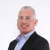 100+ perfiles de «Longfoot»