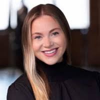 Jessica Walburn's Instagram, Twitter & Facebook