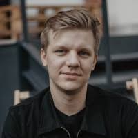 50+ perfiles de «Marton»