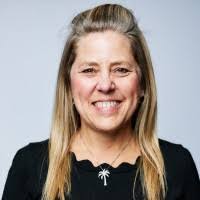 Karen Mooney's Instagram, Twitter & Facebook