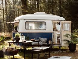 Quand La Deco Exterieure S Inspire Du Glamping Joli Place Glamping Relooking Exterieur Caravane Retro