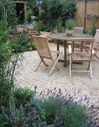 Wendy Stokes Is A Garden Designer Based In Kingston Upon Thames And Has Designed Over 150 Ga In 2020 Small Cottage Garden Ideas Cottage Garden Design Courtyard Garden