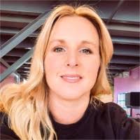 30+ "Angela Jansen" profiles