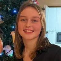 Julie Amore's Instagram, Twitter & Facebook