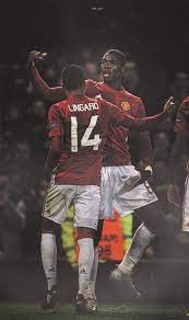 Pin By Imaeyed On Pose Manchester United Football Manchester United Football Club Manchester United Wallpaper