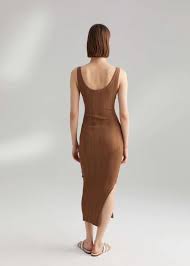 I have a brush of this camel that i'll upload later. Bn Authentic Toteme Jersey Dress With Side Slit Camel Black Women S Fashion Clothes Dresses Skirts On Carousell