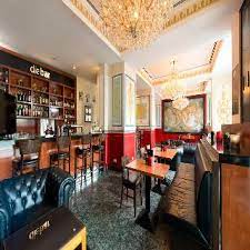 Gold inn hotel management was founded in 1993 and specialises in the operation and renovation of a diversely designed range of hotels. Hotel Gold Inn Angleterre Kreuzberg Berlin Hotelopia