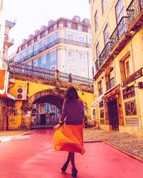 Am primit o amenda pentru ca am pus o cutie de carton plina cu bucatele de cutii ale altor cartoane langa tomberonul destinat cartoanelor ,deoarece acesta era plin cu varf , mi au reprosat ca nu am aruncat in alt tomberon mai gol destinat altor desee, avem aici camere de luat vederi.aceasta amenda mi s a adaugat la intretinere si m au amenintat ca daca nu platesc in 90 de zile imi vor opri apa. Pin On Best Of Ingridzenmoments