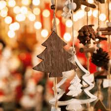 Moș crăciun cu plete dalbe face un ocol si trece pe la tralala să aducă cântece și versuri pentru ca toți copiii din lumea întreagă sa simtă perioada sărbăto. Cele Mai Frumoase Targuri De CrÄƒciun Din Romania Flixbus