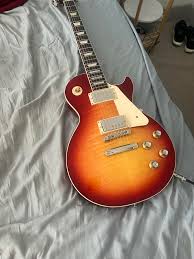Ever since I was in middle school I've dreamed of having a Les Paul.  Finally over a decade later I finally have one for my own. I Left work  early to go