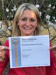 Welcome to CALIFORNIA! 🌴 I'm happy to announce that I recently obtained my  California real estate license! I'm now able to represent buyers and  sellers in both ARIZONA and CALIFORNIA 😀 I