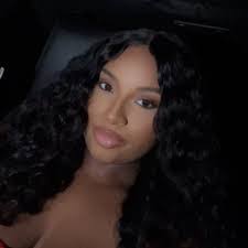 Francine Forbes's Instagram, Twitter & Facebook