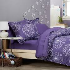 Le mauve profite des vertus du violet. 1001 Idees Pour La Decoration D Une Chambre Gris Et Violet