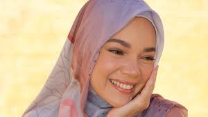 Kebingungan Dewi Sandra yang Ikut Dihujat atas Kasus Korupsi Harvey Moeis