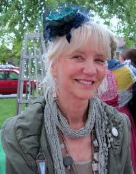 Farming and stiletto heels: FarmGirl Sisterhood enjoys farmgirl time