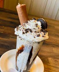 Cookies And Cream Milkshake Cookies And Cream Milkshake Snack Cake Food