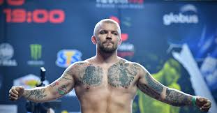 Starcie odbędzie się w limicie kategorii ciężkiej. Ksw Juras Zapowiada Powrot Do Klatki Bedzie Wyczekiwana Walka Z Koleckim Mma Pl