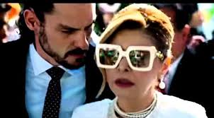 Mary Trujillo heule a fundillo