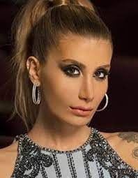İrem derici kimdir, 21 mart 1987 de i̇stanbul'da dünyaya geldi. Irem Derici Kimdir Irem Derici Hayati Ve Biyografisi