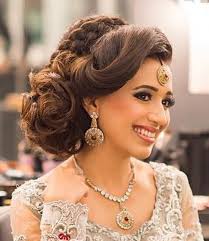 Frontfrisur Juda Neue Frisuren Side Bun Hairstyles Indian Wedding Hairstyles Indian Bridal Hairstyles