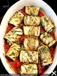 Auberginenrollchen Mit Mozzarella Und Tomatensauce Von Ulrikem Chefkoch Rezepte Essen Rezepte Auberginenrollchen