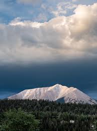 Trilobyter: "East Spanish Peak with #hummi…"
