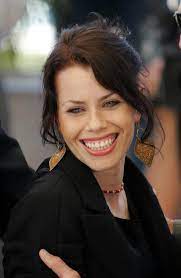 Fairuza Balk We Share A Birth Date Its A Gemini Thing Fairuza Balk Celebrities Celebrity Pictures