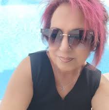 Tracy cutts if you can see this could I ask for help with your knowledge  being a local !! Casa Mitchell apartments is described as in between old  town and strip ...nearer