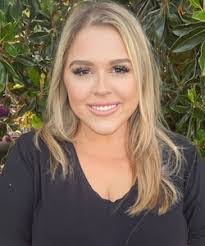 Amanda Azzarello's Instagram, Twitter & Facebook