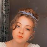 Colette Witt's Instagram, Twitter & Facebook