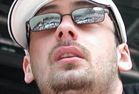 EKO Fresh von Bierflasche am Kopf getroffen [Archiv]