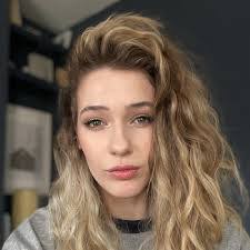 Shauna Cullen's Instagram, Twitter & Facebook