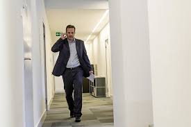 Sie verfügen über eine abgeschlossene. Fachmann Frau Im Finanz U Rechnungswesen Bp Berufsberatung Ch