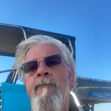 Arrma Outcast 4s vs Traxxas Stampede 4x4 vxl brushless