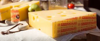 Die meisten kennen den emmentaler als schweizer käse und schätzen seinen nussig milden und leicht süsslichen geschmack. Emmentaler Aop Unser Schweizer Kase