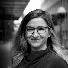 Jeg vil gjerne dele at jeg har startet en ny jobb i DNB, Product, Data &  Innovation, som Product Manager Servicing.