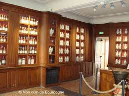 Résultat de recherche d'images pour "hospices de Beaune"