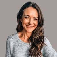 Jaclyn Hughes's Instagram, Twitter & Facebook