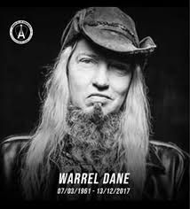 Nacido el 7 de Marzo de 1961 en Seattle, Washington, estaría celebrando  este viernes 64 años Warrel Dane, quien fuera el vocalista de Nevermore y  Sanctuary. A lo largo de su carrea