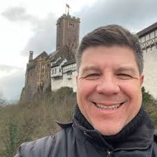 Amy Gabriel (@amira_gabriel)