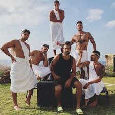 Occupation Double Jay Du Temple Revele Des Potins Sur L Heure De Verite Couple Photos Couples Scenes