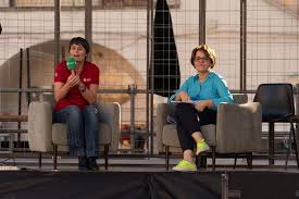 Dal 1991, ha curato e condotto diversi programmi a tematica scientifica, quali «palomar» e «duemila». Avqrcakj R10sm