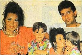 Ersoy has many famous hits such as geceler (nights), beddua (curse), maazallah (god forbid!), biz ayrılamayız (we cannot break up), sefam olsun (i enjoy myself. Bulent Ersoy Un Eski Kocalari Kimler Simdi Neredeler Medyafaresi Com Mobil