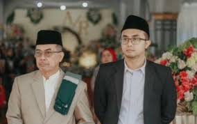 Tausiah lucu terbaru ustad evie effendi 2021 mp3 duration 41:16 size 94.45 mb / masa depan channel 2. Sejumlah Ulama Sesalkan Kehadiran Ustadz Evie Effendi Di Garut Jabar Publisher