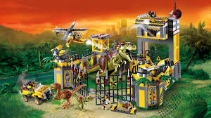 There's a dinosaur for every age with exciting lego® jurassic world™ play sets featuring cool vehicles, heroic characters, iconic buildings, laboratories, scientific equipment and more. Lego Jurassic World Und Lego Marvel S Avengers Kommen