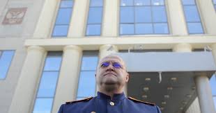 Он женат, в семье растет дочь. Moskovskij Detektiv Skandalnoe Delo Byvshego Glavnogo Sledovatelya Moskvy Aleksandra Drymanova Moskvich Mag