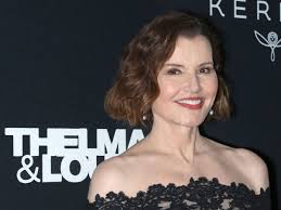 Nos colamos en la mansión que Geena Davis ha puesto a la venta en California